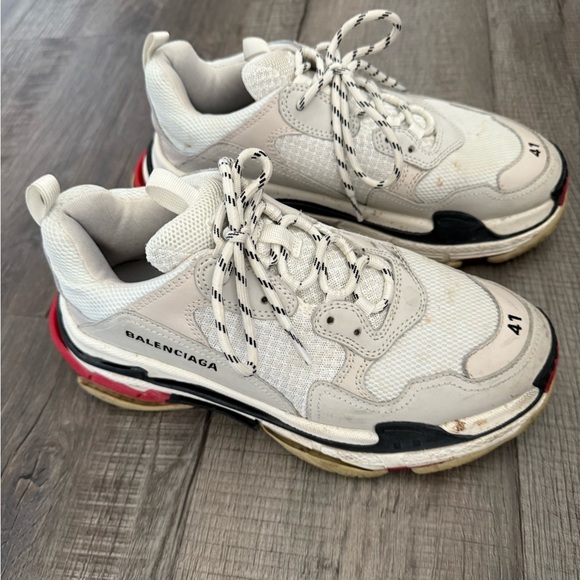 Balenciaga Men's Cream and Red Sneakers
